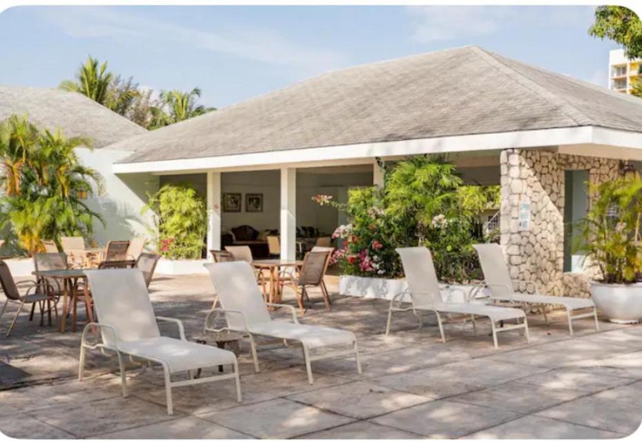 Apartamento Beryls At Seawind On The Bay , Montego Bay , Jamaica Exterior foto