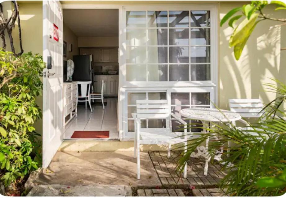 Apartamento Beryls At Seawind On The Bay , Montego Bay , Jamaica Exterior foto