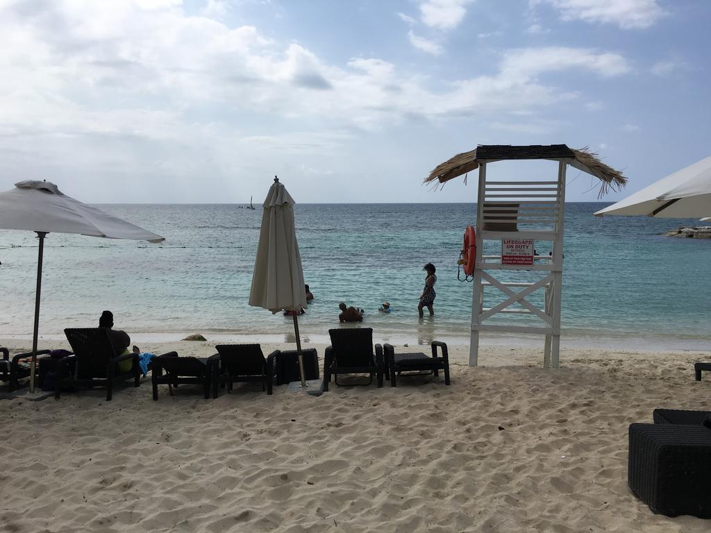 Apartamento Beryls At Seawind On The Bay , Montego Bay , Jamaica Exterior foto
