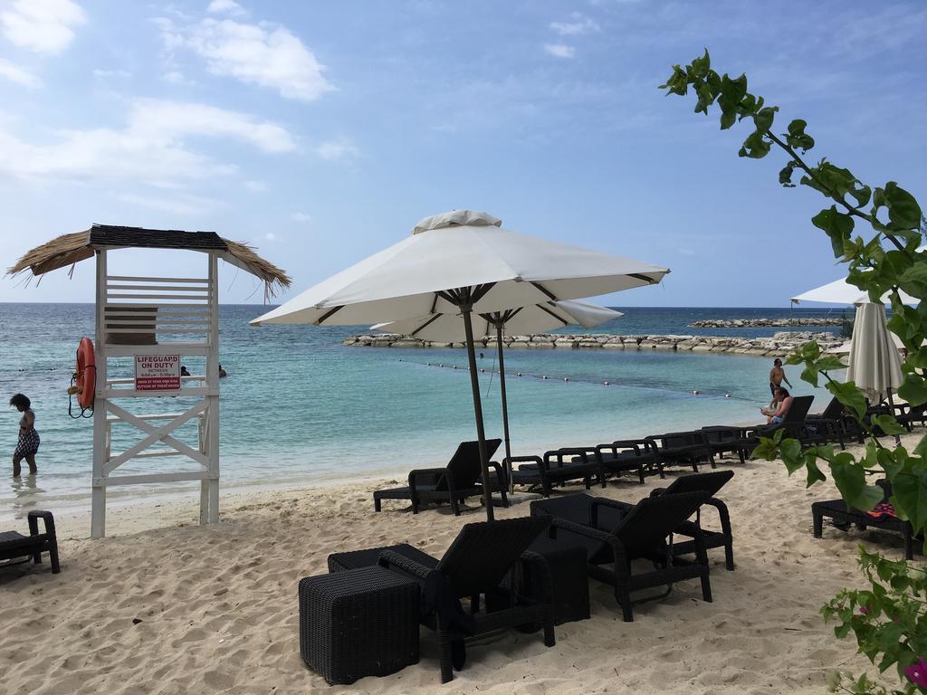 Apartamento Beryls At Seawind On The Bay , Montego Bay , Jamaica Exterior foto