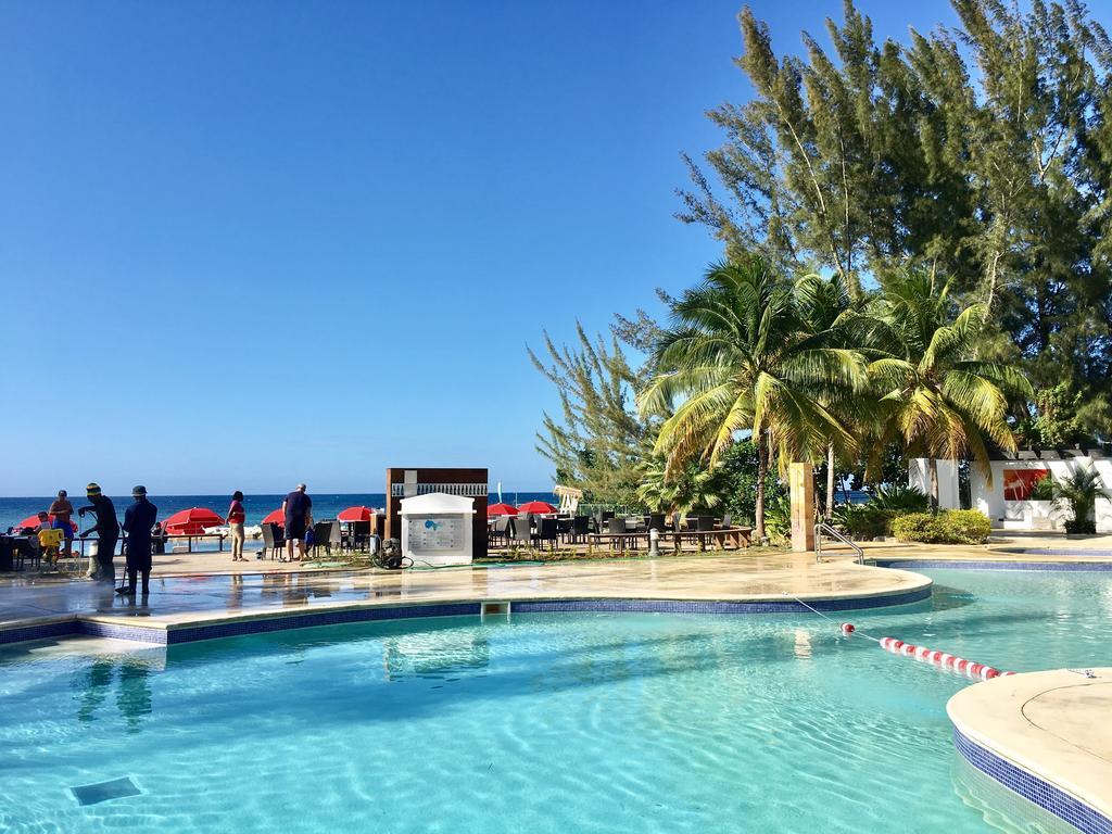 Apartamento Beryls At Seawind On The Bay , Montego Bay , Jamaica Exterior foto